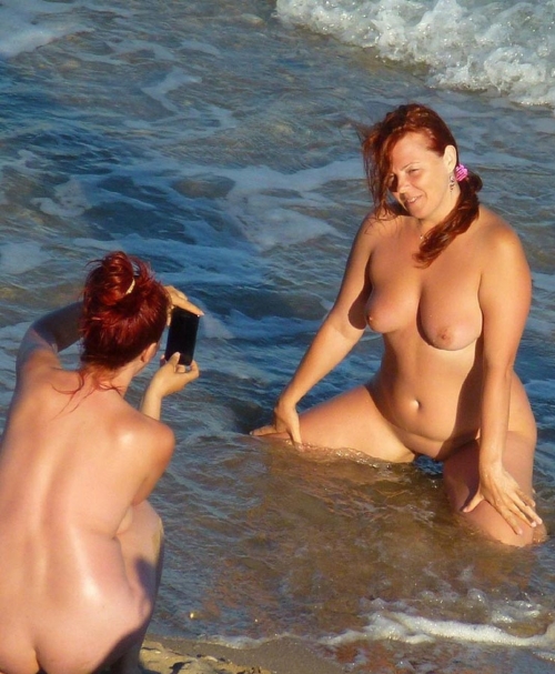 Explicit Mature Friends Amateur Photoshoot - Adult Content with Explicit Photography