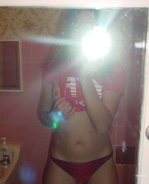 XXX Amateur Girls: Naked Selfies & Explicit Photoshoots Unleashed!