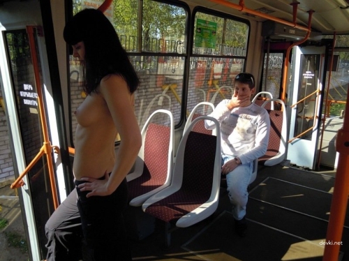 Extreme Public Nudity: Explicit Naked Photoshoots in Popular Public Locations