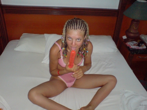 Hot Young Wife Amateur XXX Pics: Explicit English Porn Photos