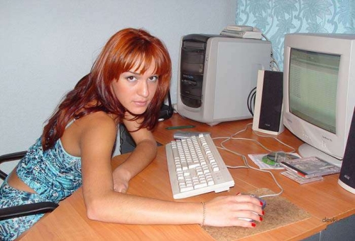 Explicit Nude Redhead Amateur Poses - Hot Babe Photo