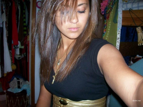 Steamy Latina Amateur Erotica: Explicit Hot Photos of Seductive Latina Babe