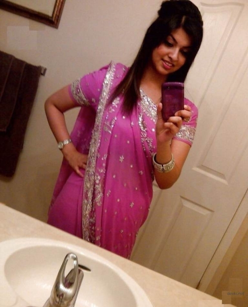 Steamy Indian Amateur Erotica: Uncensored Homemade Photos for Adults