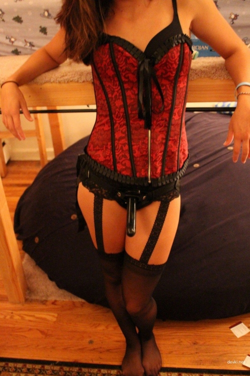 Hot Amateur Girl Fucks Boyfriend: Explicit Sex Action