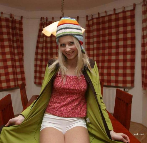 XXX Amateur Collection: Naked Girl on Table Explicit Photo Series