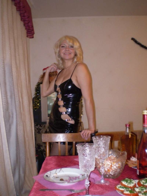 XXX Mature Secretary's Explicit Amateur Photos Leaked - Naughty Office Employee Exposed!