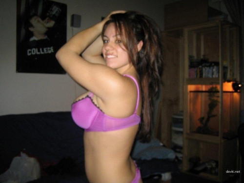 XXX Busty Amateur Boobs Pic - Uncensored Private Photo of Busty Girl