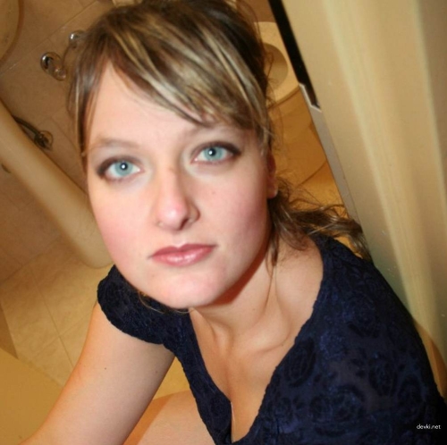 Amateur Woman with Huge Ass: Explicit Private Photos for Adults Only
