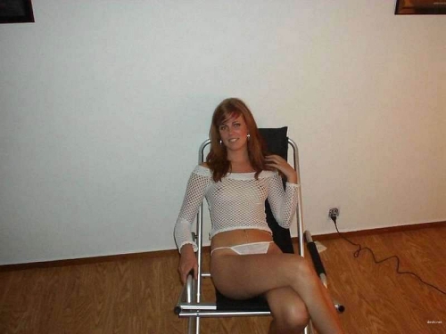 Hot Redhead Amateur Porn Pics: Intimate Fiery Girl in Explicit English