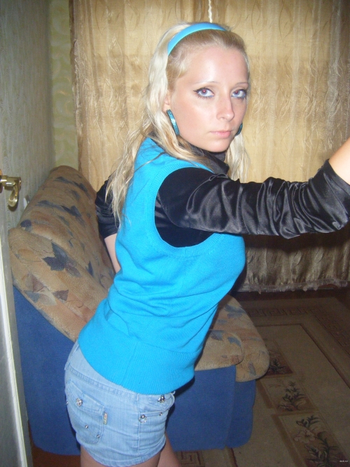 Hot Amateur Teen Lesbians: Explicit Homemade Girl-on-Girl Sex Pics