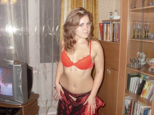 XXX Housewife's Uncensored Amateur Pics: Explicit & Hot Content