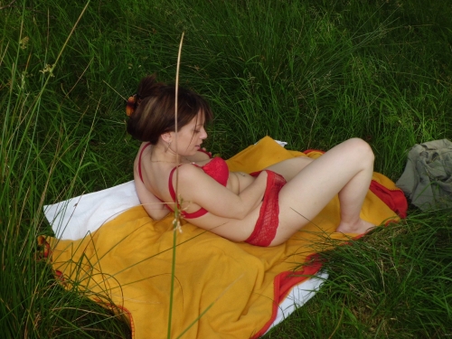 XXX Amateur Girl's Explicit Hairplay Photos for Maximum Pleasure