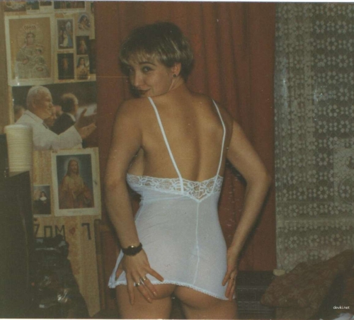 Uncensored Amateur Erotica: Woman's Explicit Photo Collection in English