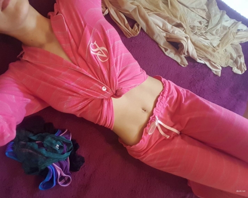Sultry Teen in Lingerie - Hot Amateur Erotica Pic