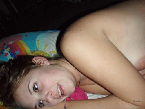 Amateur Girl Shaving Pierced Pussy: Explicit Homemade Porn
