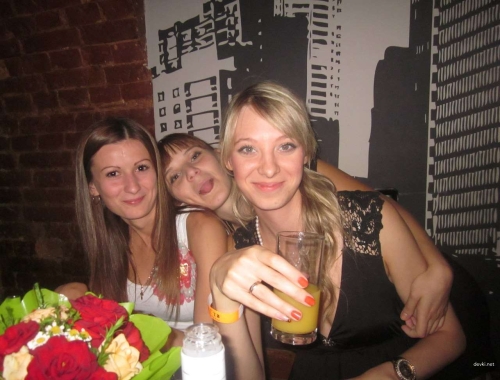 Skinny Girlfriend's Explicit Amateur Nude Photos: Private Porn Pics