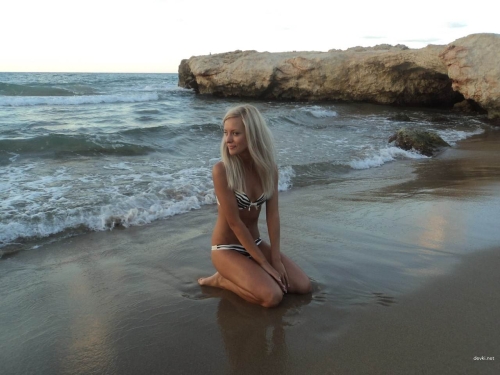 Hot Amateur Babes in Explicit Erotica - Naughty Amateur Photos Collection