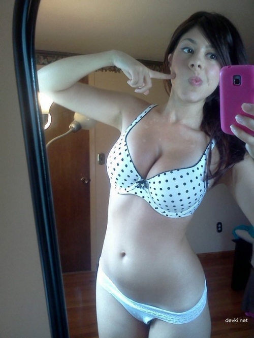 Seductive Amateur Nude Pics: Intimate Photos of Slender Beauty - Explicit English Content