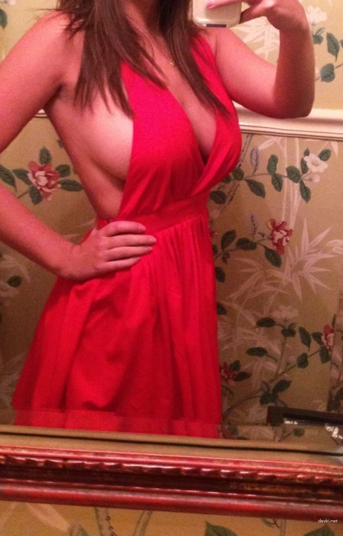XXX Busty Amateur Chick Exposing It All - Explicit and Uncensored!