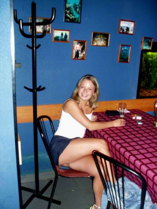 XXX Amateur Slut: Private Erotic Photos of a Cute Babe - Explicit English Content