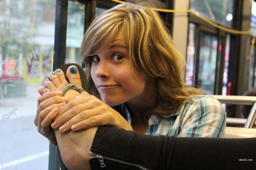 Amateur Footjob Masturbation: Sexy Girl Teasing with Feet