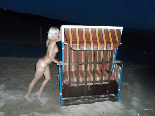 XXX Private Nude Blonde Beach Amateur Photo: Explicit Shot for Adults