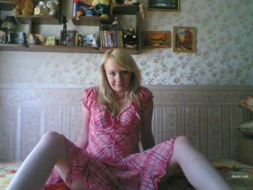 Raw Blonde Amateur's Explicit Private Photos - Uncensored and Uncut