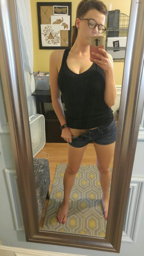XXX Busty Brunette's Uncensored Selfie - Explicit and Hot!