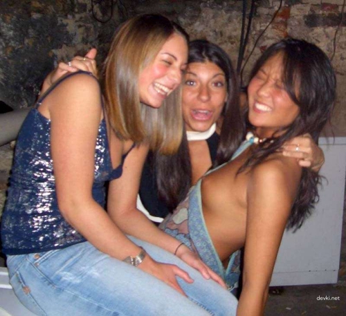 XXX Asian Nudes: Uncensored Amateur Erotic Pics of Naked Asian Girls