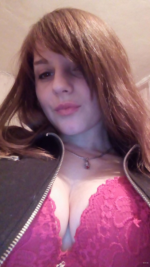 XXX Mature Brunette Private Pics - Uncensored Amateur Photos for Adults
