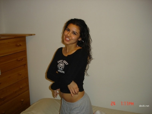 Hot Mulatto Amateur Babe with Dripping Wet Pussy - Explicit Porn Pics