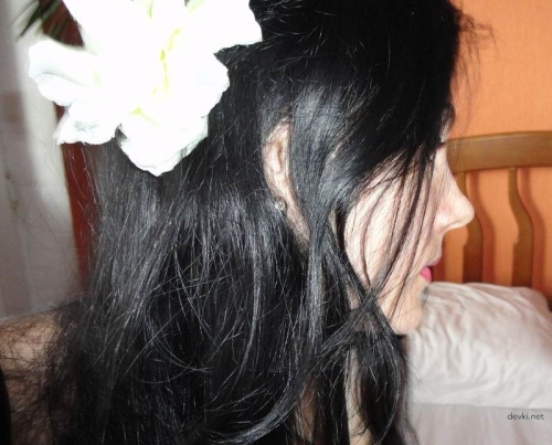XXX Amateur Brunette Exposes Every Hole Explicitly - Uncensored XXX Pics