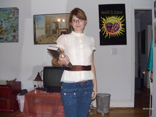 Naughty Amateur Teen Exposes All in Explicit Strip Tease Photos