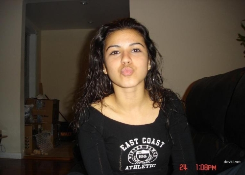 Sexy Mixed Race Girl's Naughty Amateur Bedroom Photoshoot
