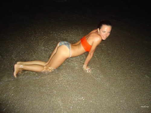 Hot Brunette Amateur's Private XXX Nude Pics - Explicit Amateur Pornography