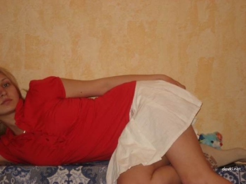 XXX Amateur Pics: Familiar Girl's Explicit Home Photos in English