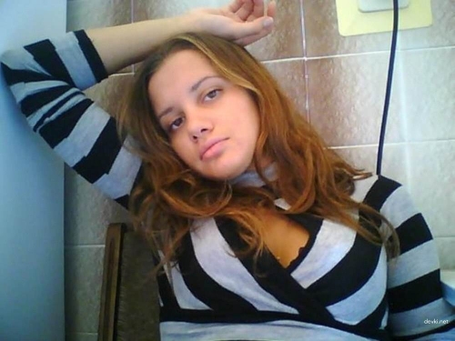 Amateur Brunette Erotica: Explicit & Sexy English Content in Multiple Locations