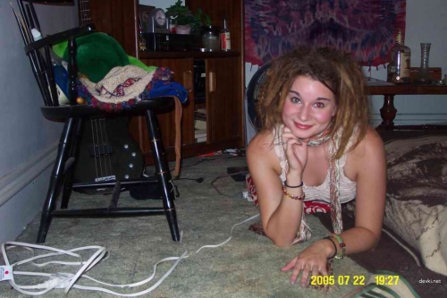 Explicit Amateur Photo: Petite Girlfriend Exposing Small Tits