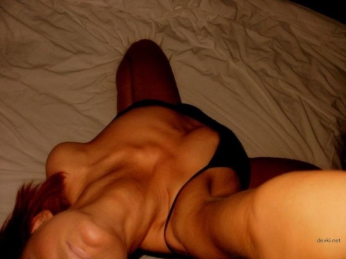 Explicit Nude Amateur Girl: Uncensored Young Woman Poses Naked