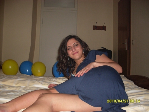 Hot Amateur Babes: Seductive Woman in Naughty Outfits - Explicit Photos