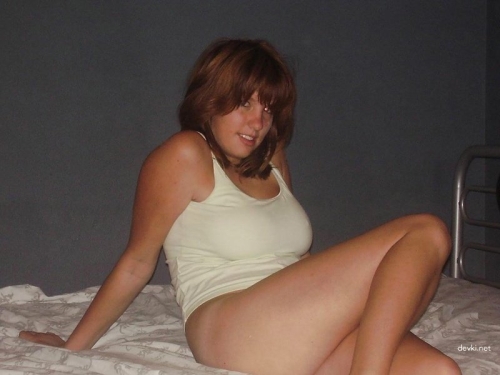Hot Amateur Girlfriend Bound and Tied to Bed - Explicit BDSM Photo