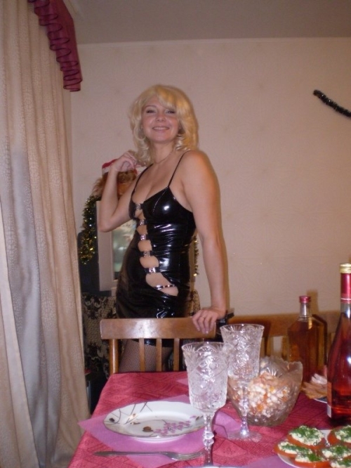 Wild Sex Addict Amateur Wife: Explicit Nympho Photos