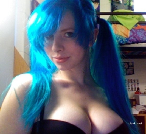 XXX Transformation: Amateur Girl Turns into Stunning Blue Beauty - Explicit Photo