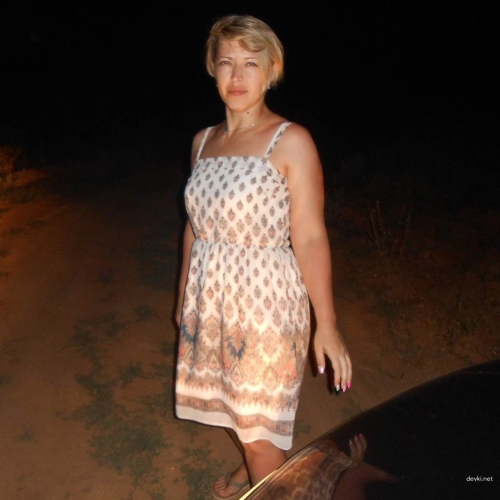 XXX Busty Woman Outdoor Amateur Intimate Photo - Explicit Content