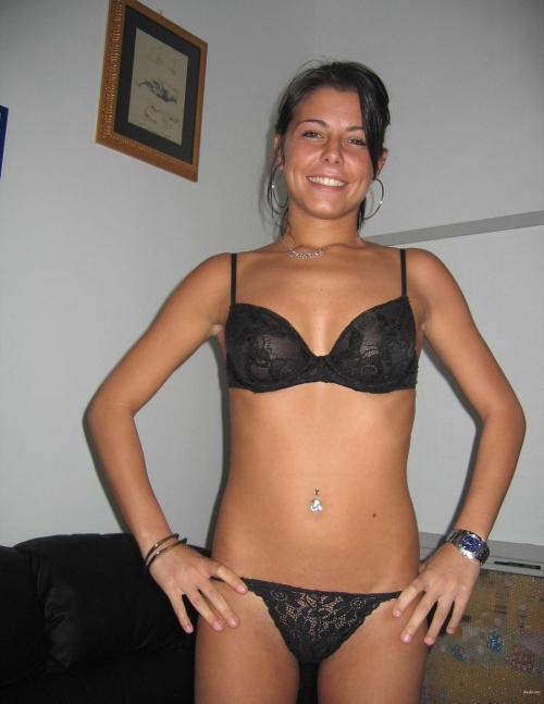 Amateur MILF and Seductive Beauty in Explicit Hot Photo Shoot: Appetizing Duo