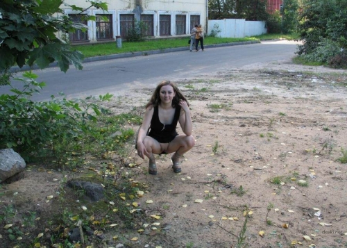Outdoor Exhibitionist Teen Exposes Wet Pussy - Uncensored Amateur Pic