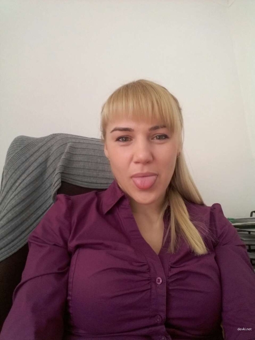 XXX Amateur Selfies: Bold & Explicit Private Woman Photos