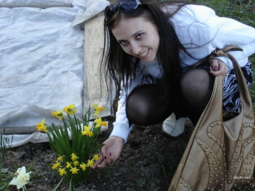Russian Bride Exposes Wet Pussy: Uncensored Amateur Photo