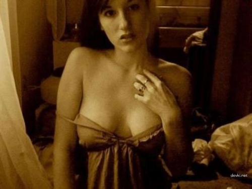 Hot Amateur Girl with Seductive Ass - Explicit Content for Adults