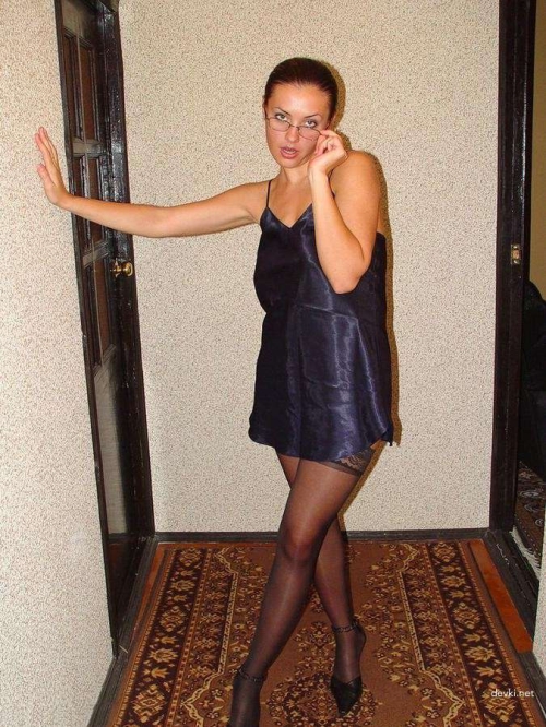 Explicit Sex: Hot Amateur Babe Ready for Hardcore Action - Beautiful and Sexy